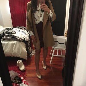 Oversized quarter sleeve camel coat